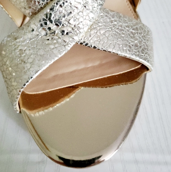 Vince Camuto Paill 2 heels - Picture 6 of 6
